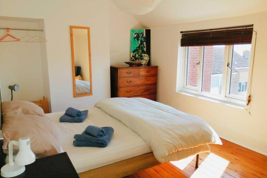 200 Year Old Large Townhouse With Sea Views Villa Scarborough Eksteriør bilde